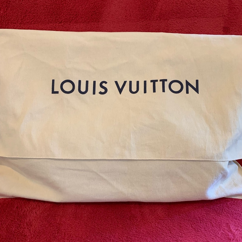 ✨Louis Vuitton Iena MM Monogram Handbag✨ - Picture 9 of 12